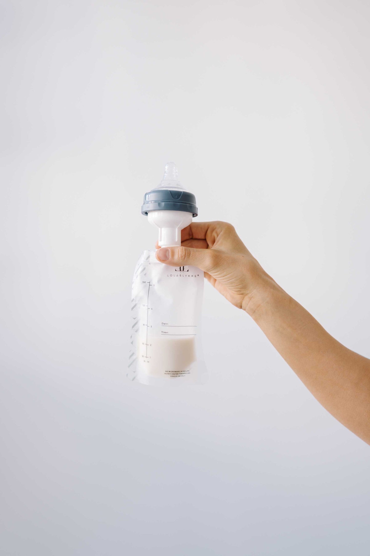 Bilde av oppsamlingsposer for morsmelk fra Lola & Lykke