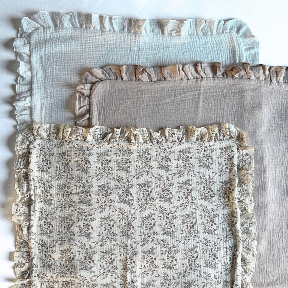 2-pack of yellow cloths with waterproof backing - taupe