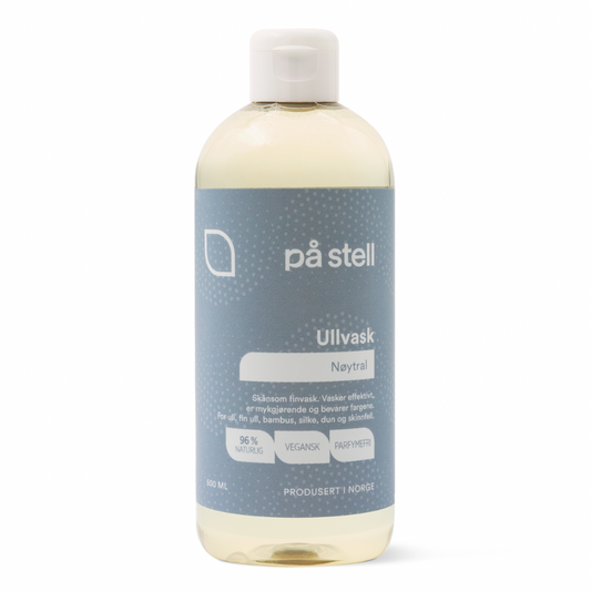 På Stell Ullvask. Vaskemiddel fra På Stell som kan brukes til å vaske ullklær til både baby, barn og voksne.